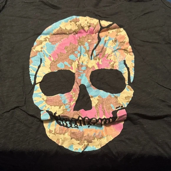 Black Skull Graphic Tank Top - Picture 2 of 3